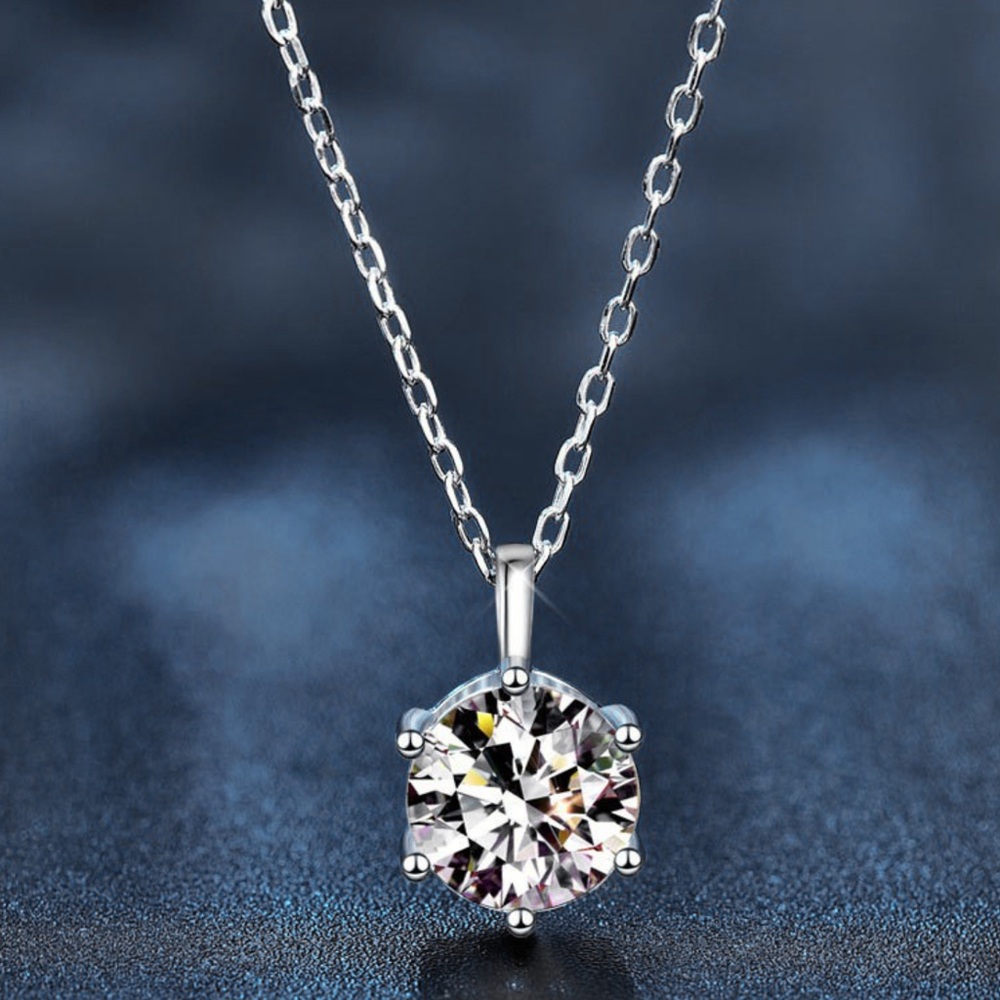 Brand new 925 moissanite necklace